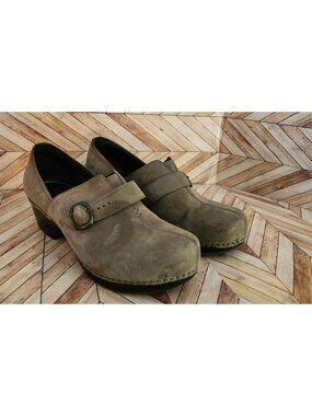 Dansko Tamara Belted Gray Leather Suede Slip On Clog Shoe Size 41 10.5 11